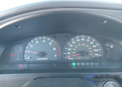 2000 Toyota 4Runner Sr5 V6 z USA, uszkodzony, nr VIN JT3GN86RXY0157216